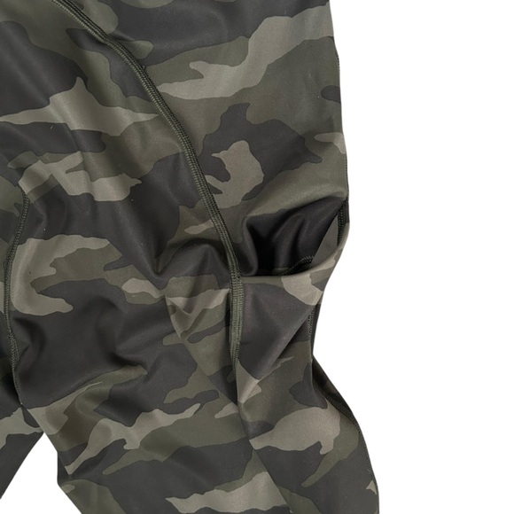 Athleta Ultimate Stash Pocket Camo 7/8 Tight Green Brown Athletic Size Large - Picture 8 of 8
